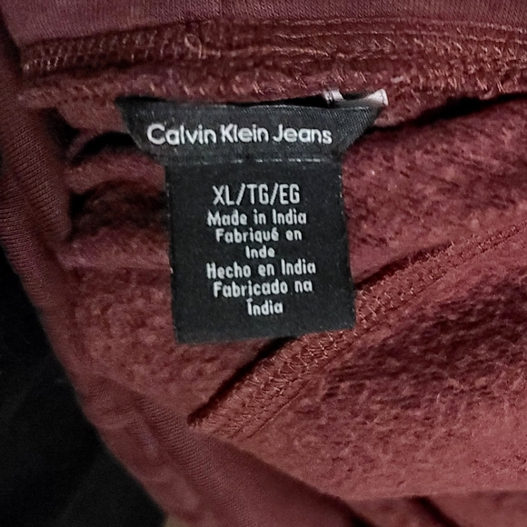 Calvin Klein Sweatshirt - size XL - Picture 12 of 12